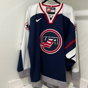 Team USA Hockey Jersey Nike, men’s XL.